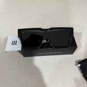 Neven Black Sunglasses “Cash”